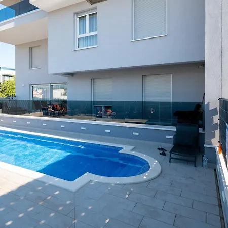 Luxury Ana Apartment