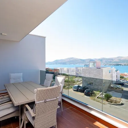Apartment Luxury Ana Trogir